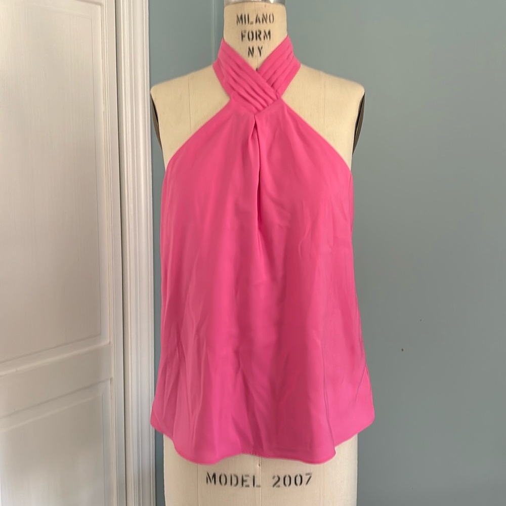 Sleeveless blouse pink